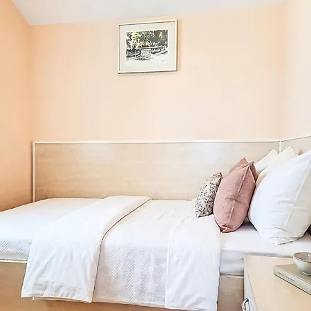 Appartamento Adriatica-1 By Interhome